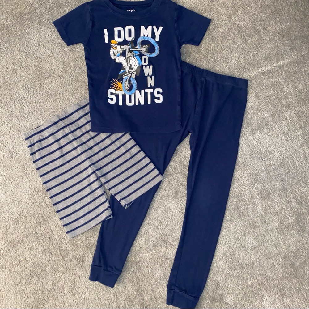 Carter’s: Boy’s PJ’s (size: 7)